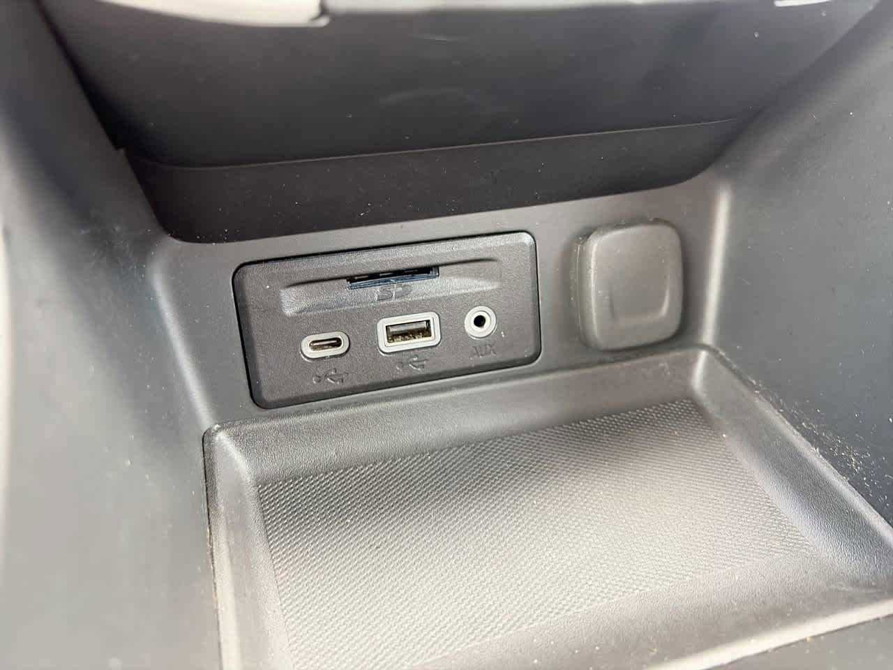 Used 2024 GMC Terrain SLT AWD/4WD image 20