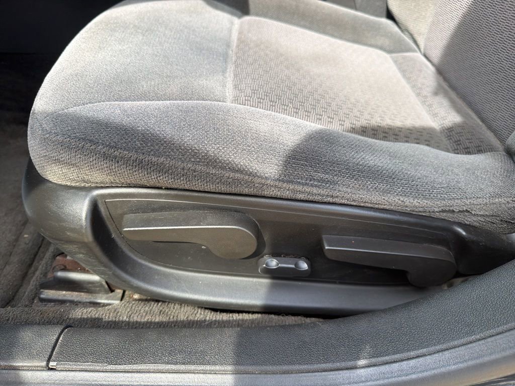 Used 2010 Chevrolet Impala LT FWD image 10