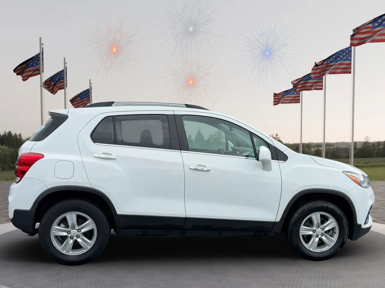 Used 2018 Chevrolet Trax LT w/ LT Convenience Package image 8