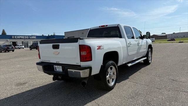Used 2011 Chevrolet Silverado 2500 LTZ w/ Snow Plow Prep Package AWD/4WD image 4
