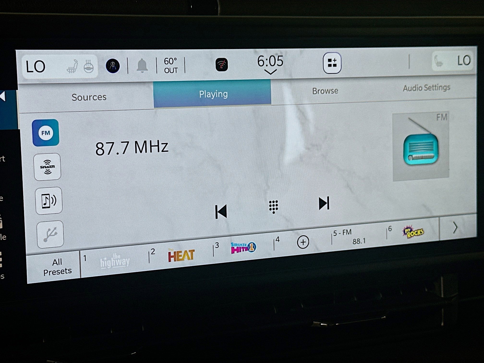 Used 2024 Jeep Wrangler Sahara w/ Safety Group image 21