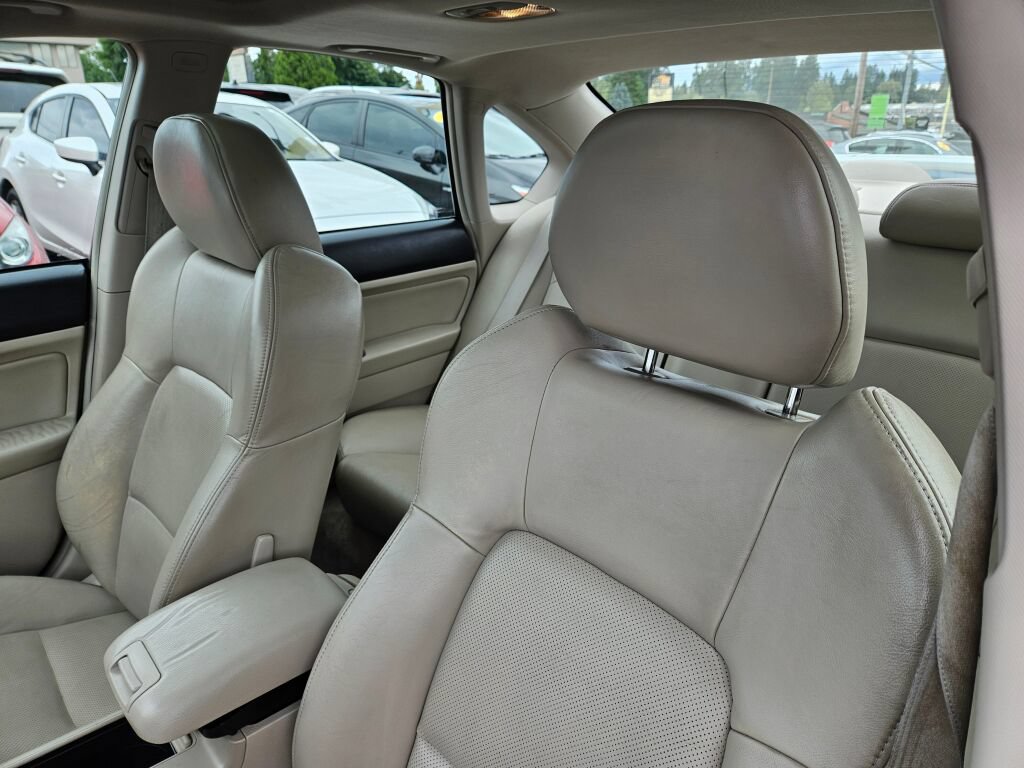 Used 2006 Subaru Legacy 2.5GT Limited AWD/4WD image 16