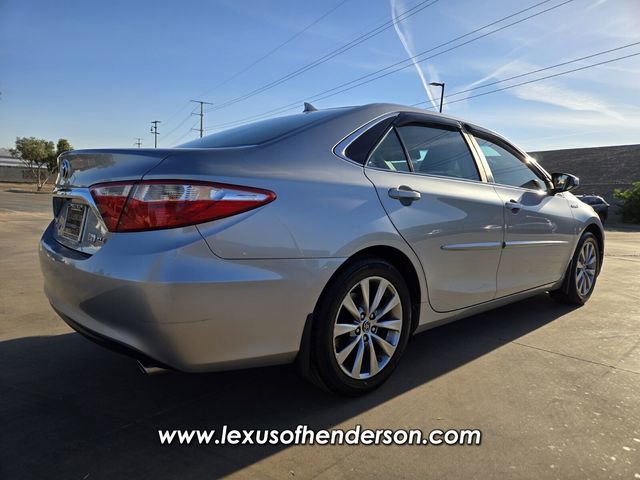 Used 2015 Toyota Camry XLE w/ Moonroof Package image 6