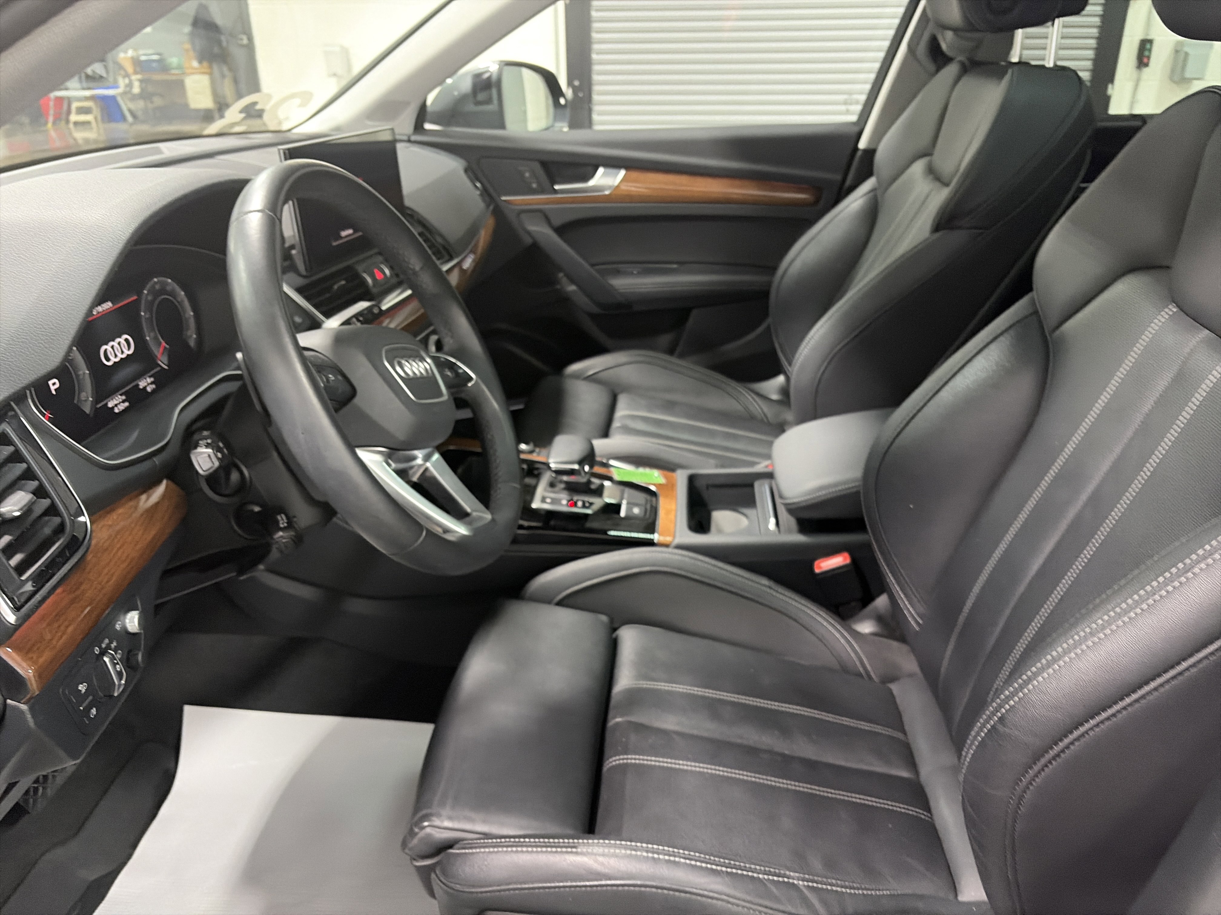 Used 2023 Audi Q5 2.0T Prestige w/ Prestige Package image 13