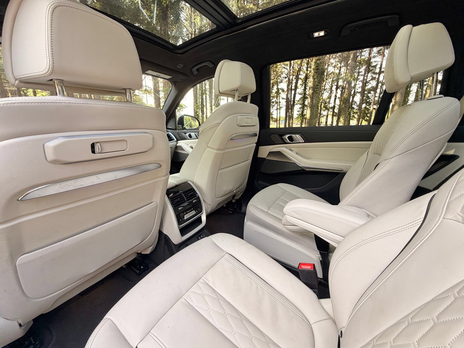 Used 2024 BMW X7 xDrive40i w/ Executive Package AWD/4WD image 15