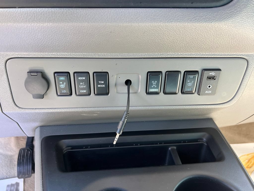 Used 2016 Nissan NV 3500 SL RWD image 17