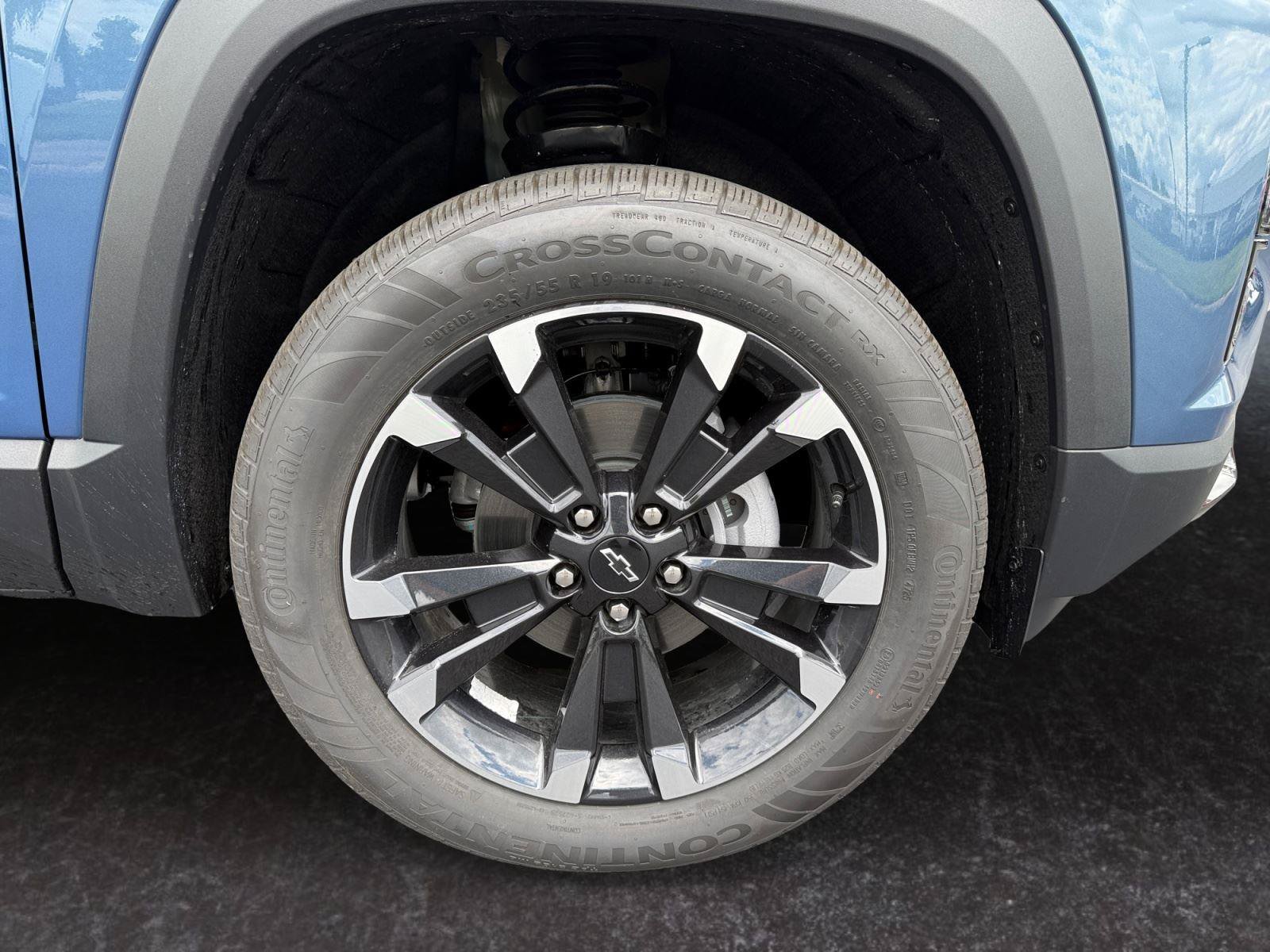 New 2026 Chevrolet Equinox RS w/ Safety and Technology Package FWD image 23