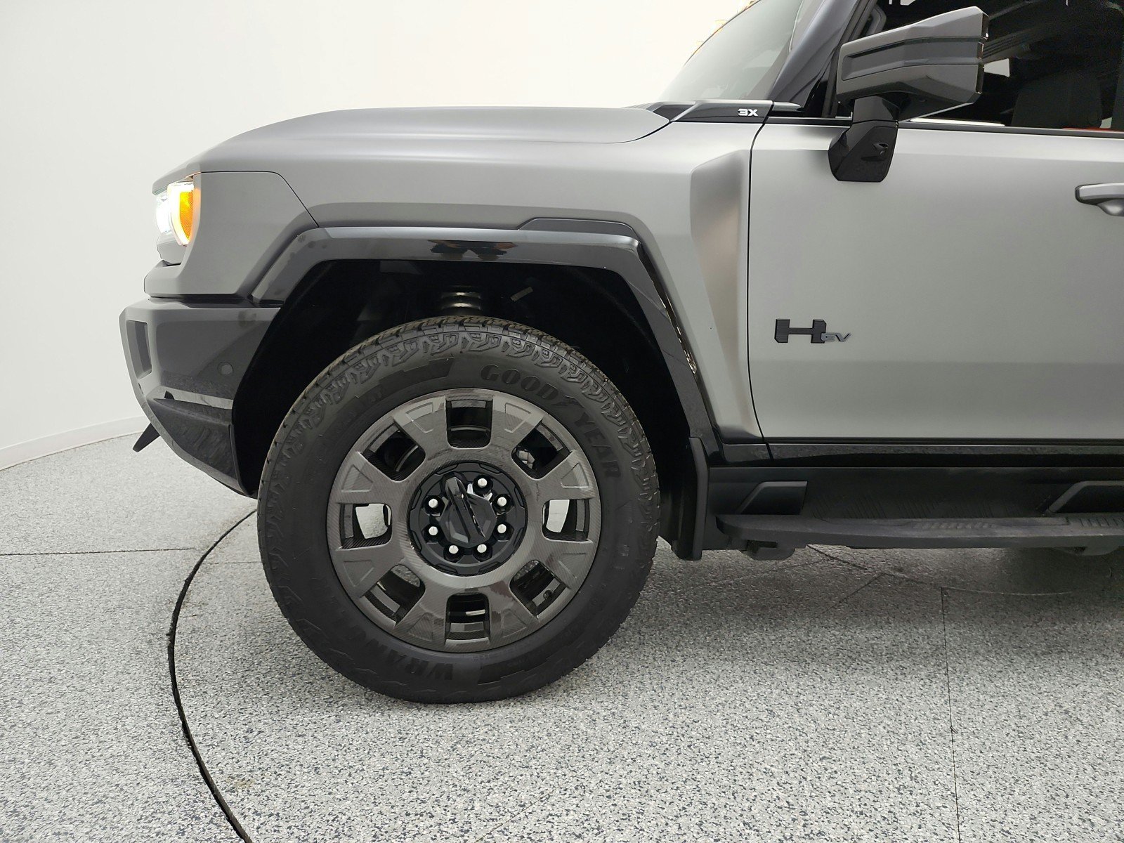 Used 2026 GMC Hummer EV 4x4 Crew Cab w/ Carbon Fiber Edition Package image 22