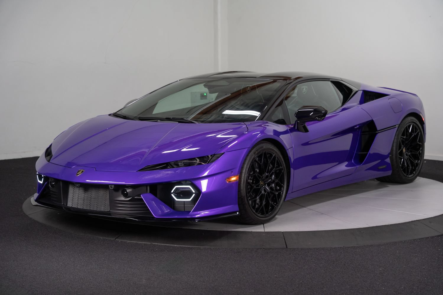 Used 2026 Lamborghini Temerario AWD/4WD image 6