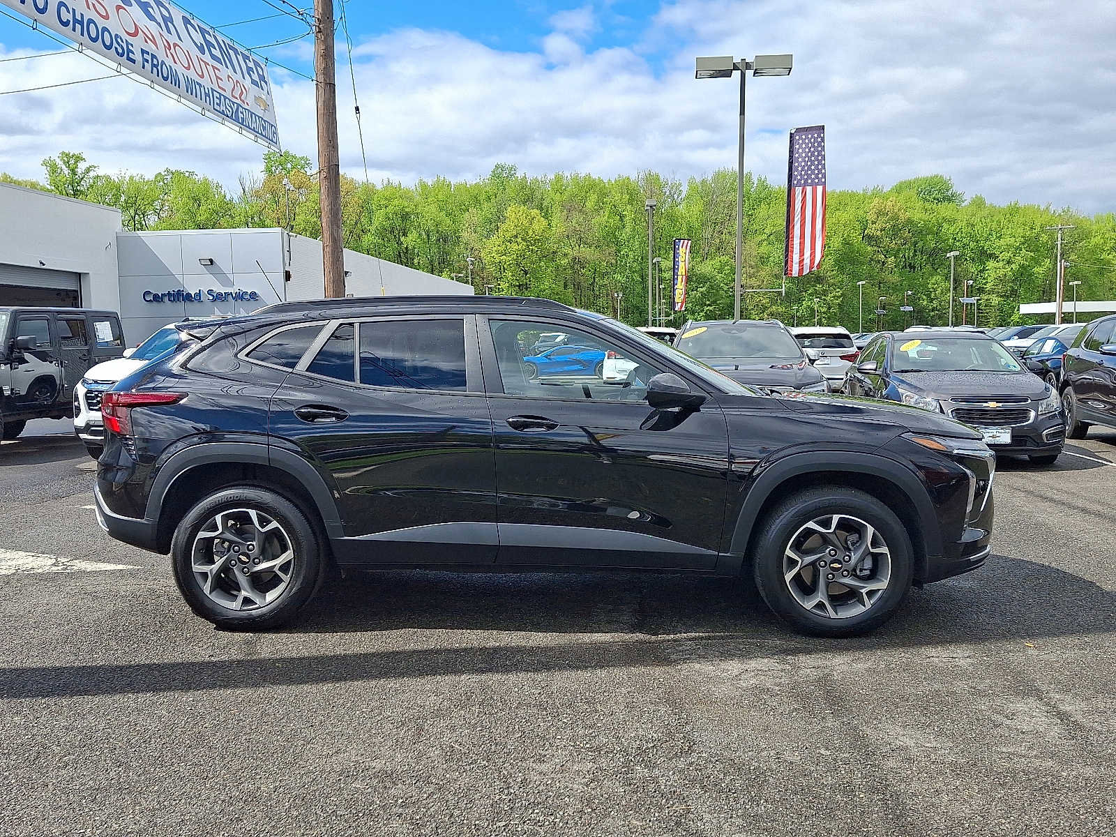 Used 2024 Chevrolet Trax LT FWD image 8