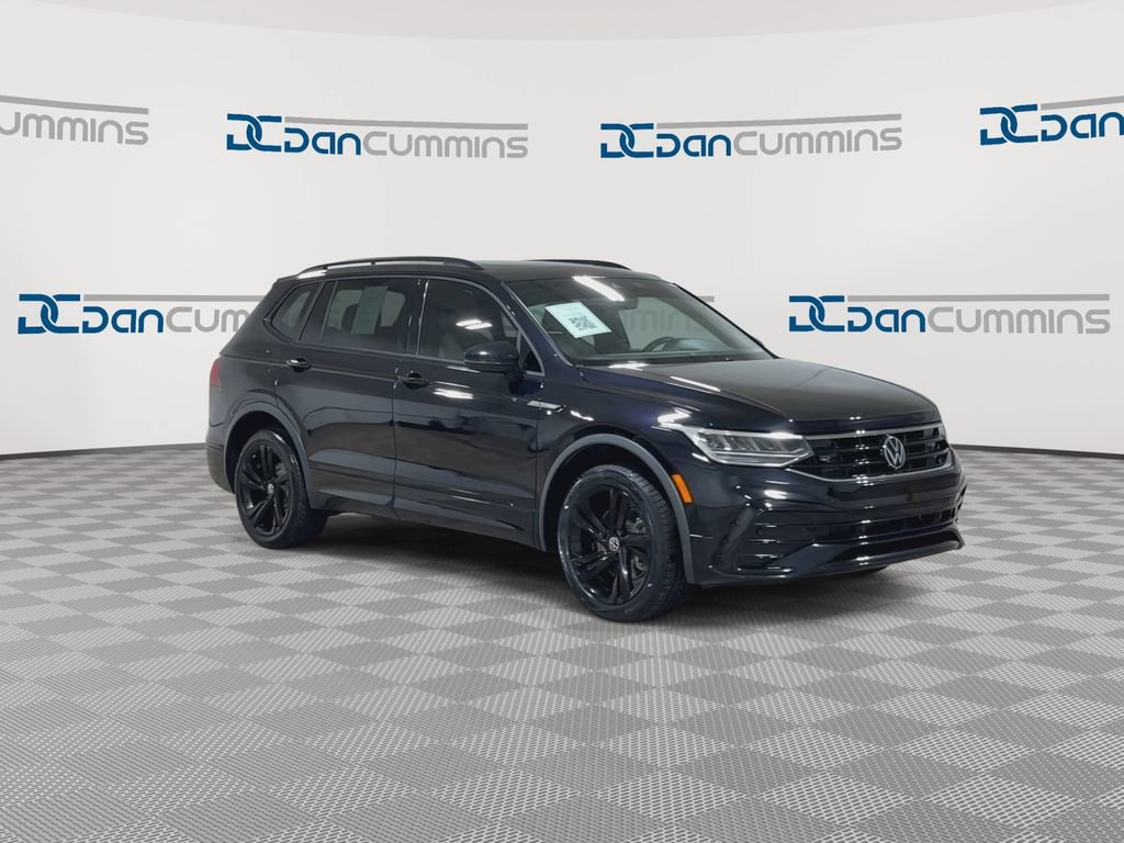Used 2023 Volkswagen Tiguan SE R-Line FWD image 2