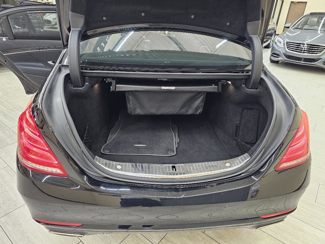 Used 2017 Mercedes-Benz S 550 Sedan image 14