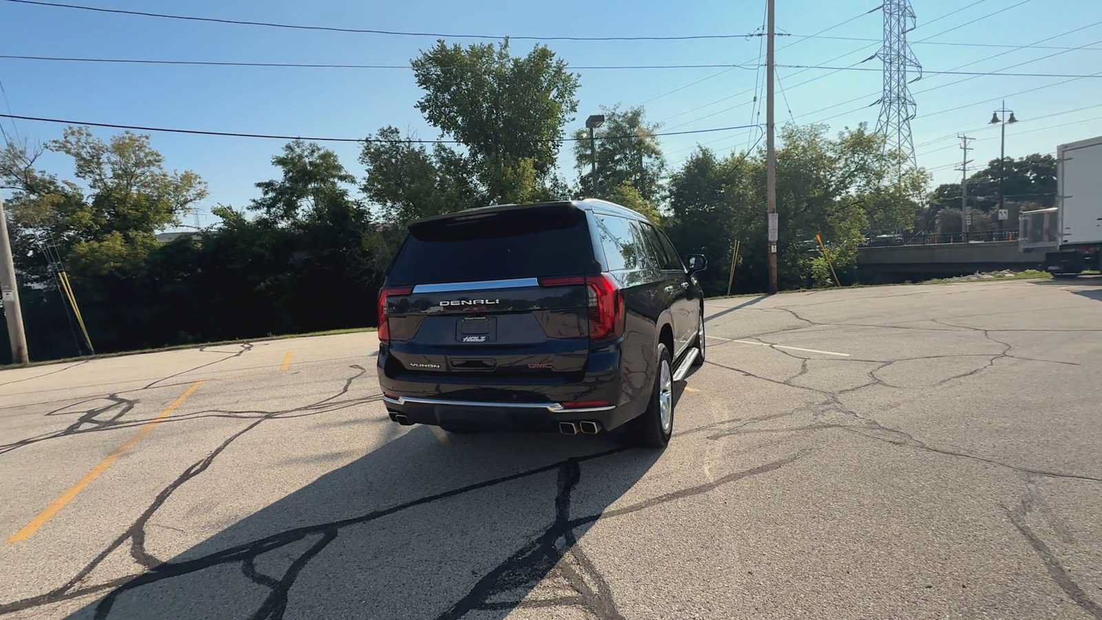 Certified 2025 GMC Yukon Denali AWD/4WD image 7