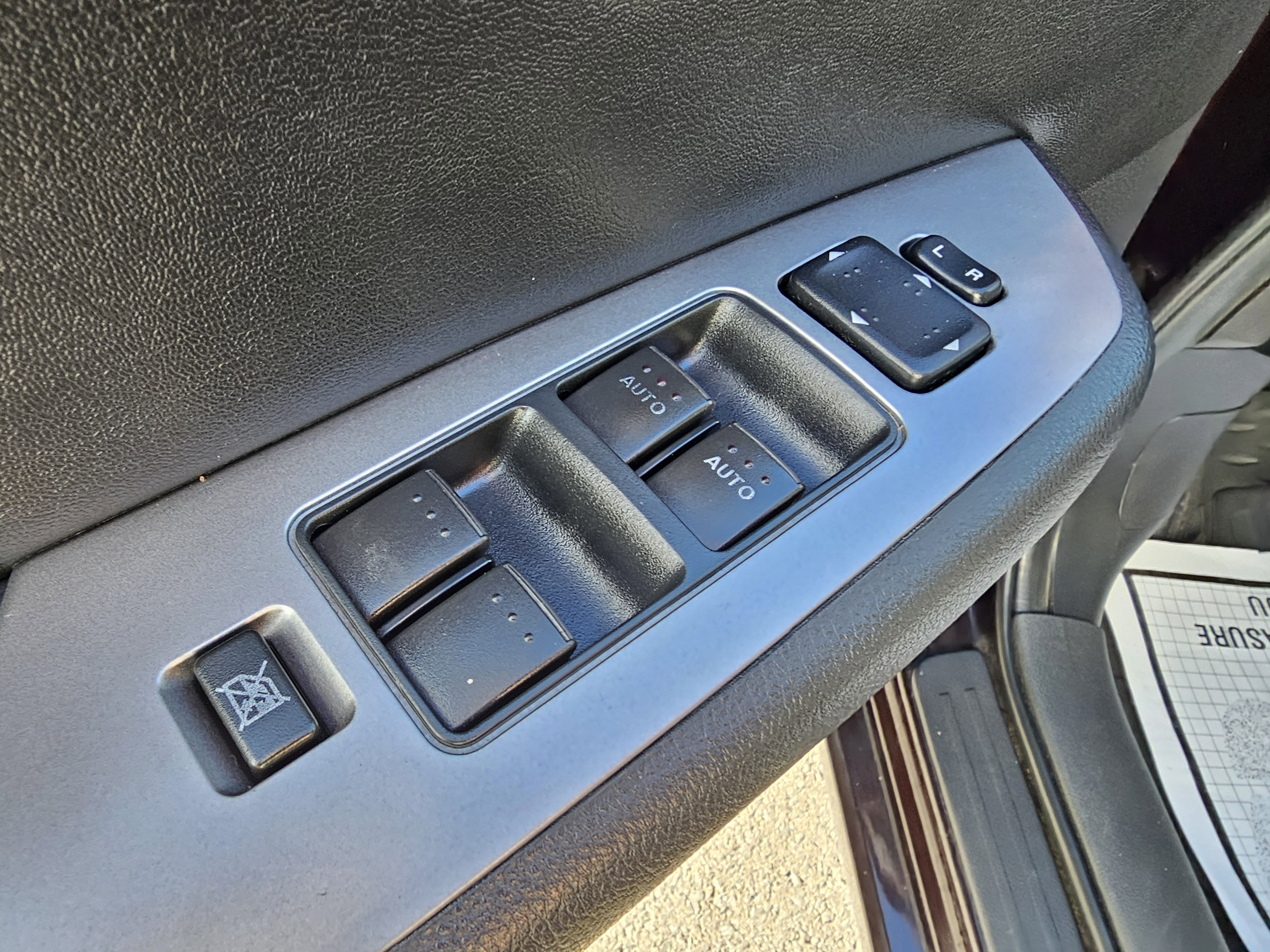 Used 2009 MAZDA MAZDA6 i Touring w/ Moonroof & Bose Pkg image 13