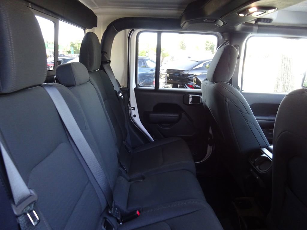 Used 2022 Jeep Gladiator Sport AWD/4WD image 22