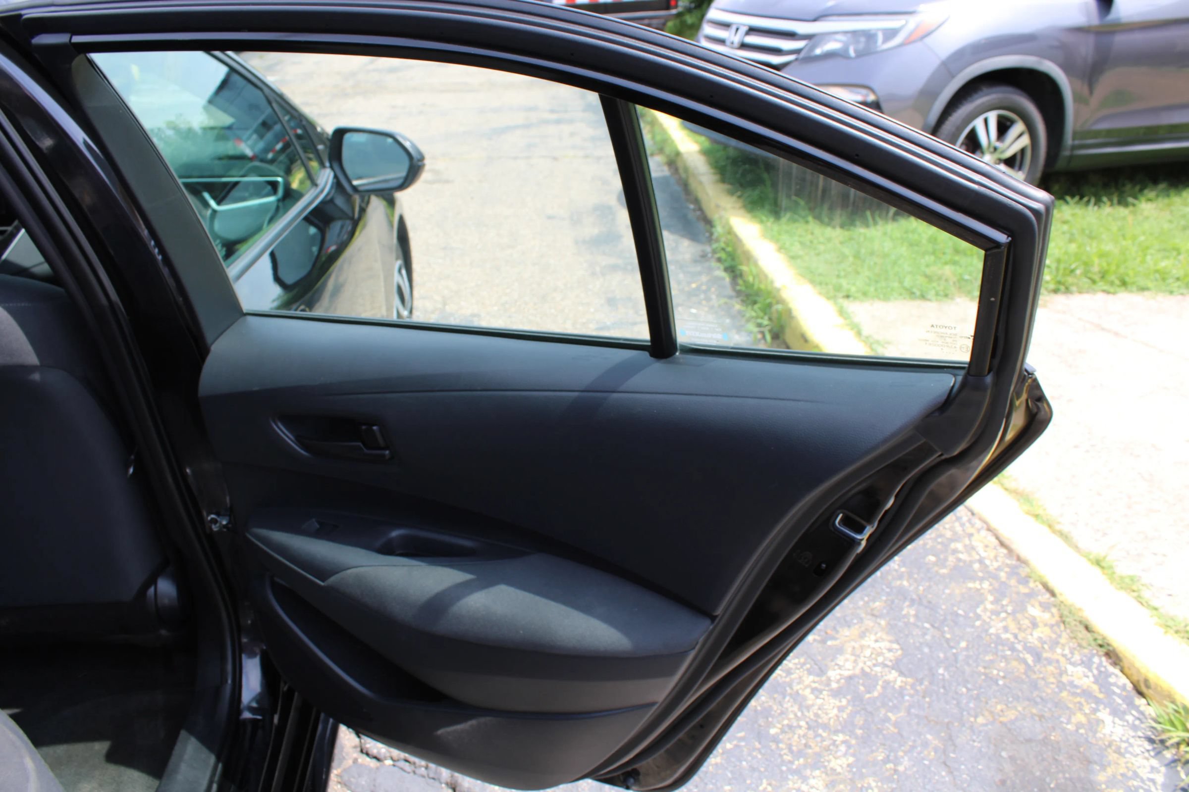 Used 2023 Toyota Corolla LE FWD image 21