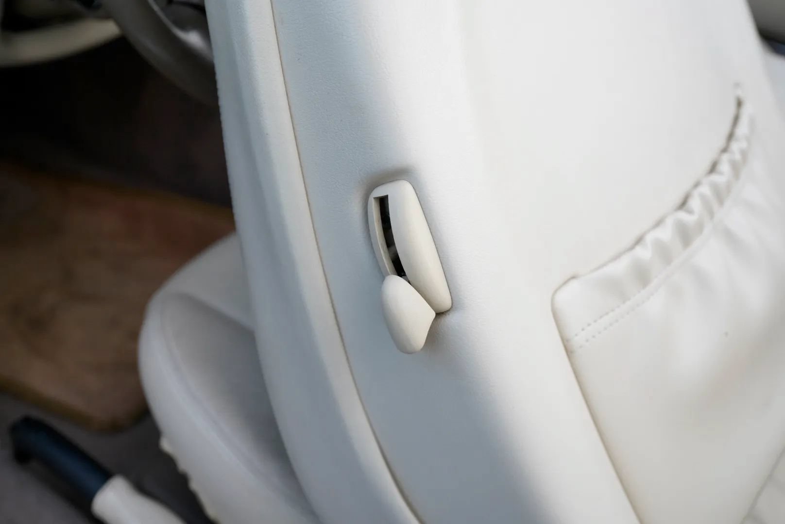 Used 1997 Jaguar XK8 Convertible RWD image 32