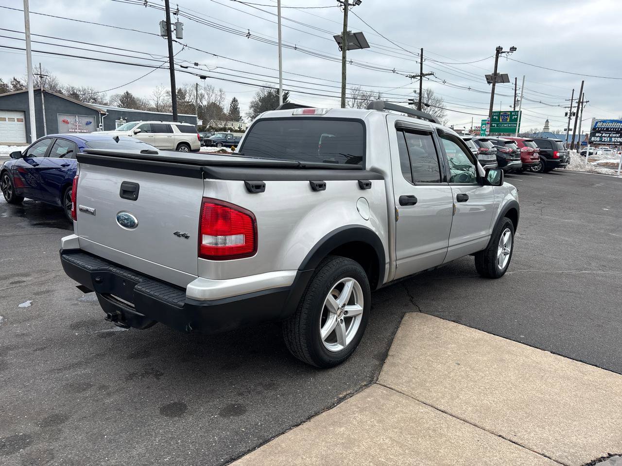 Used 2007 Ford Explorer Sport Trac XLT image 8