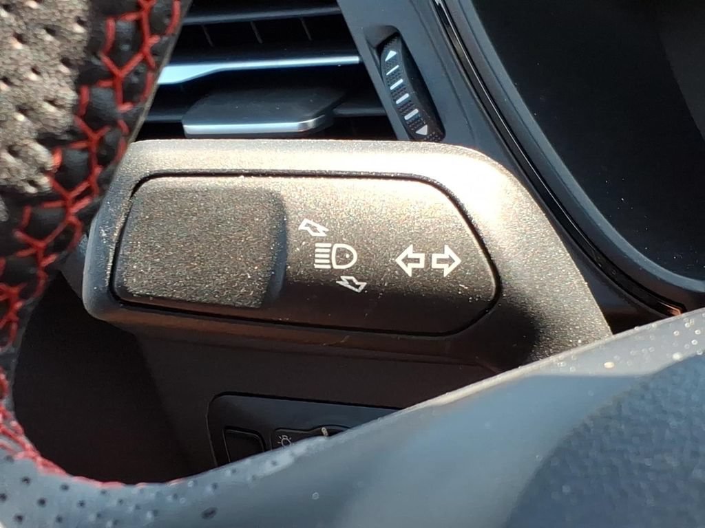 Used 2024 Ford Escape ST-Line w/ Tech Pack #1 AWD/4WD image 25