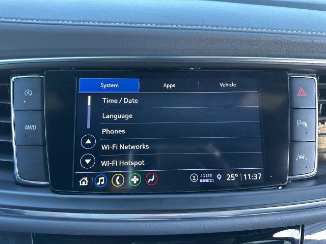 Used 2022 Buick Enclave Essence image 11