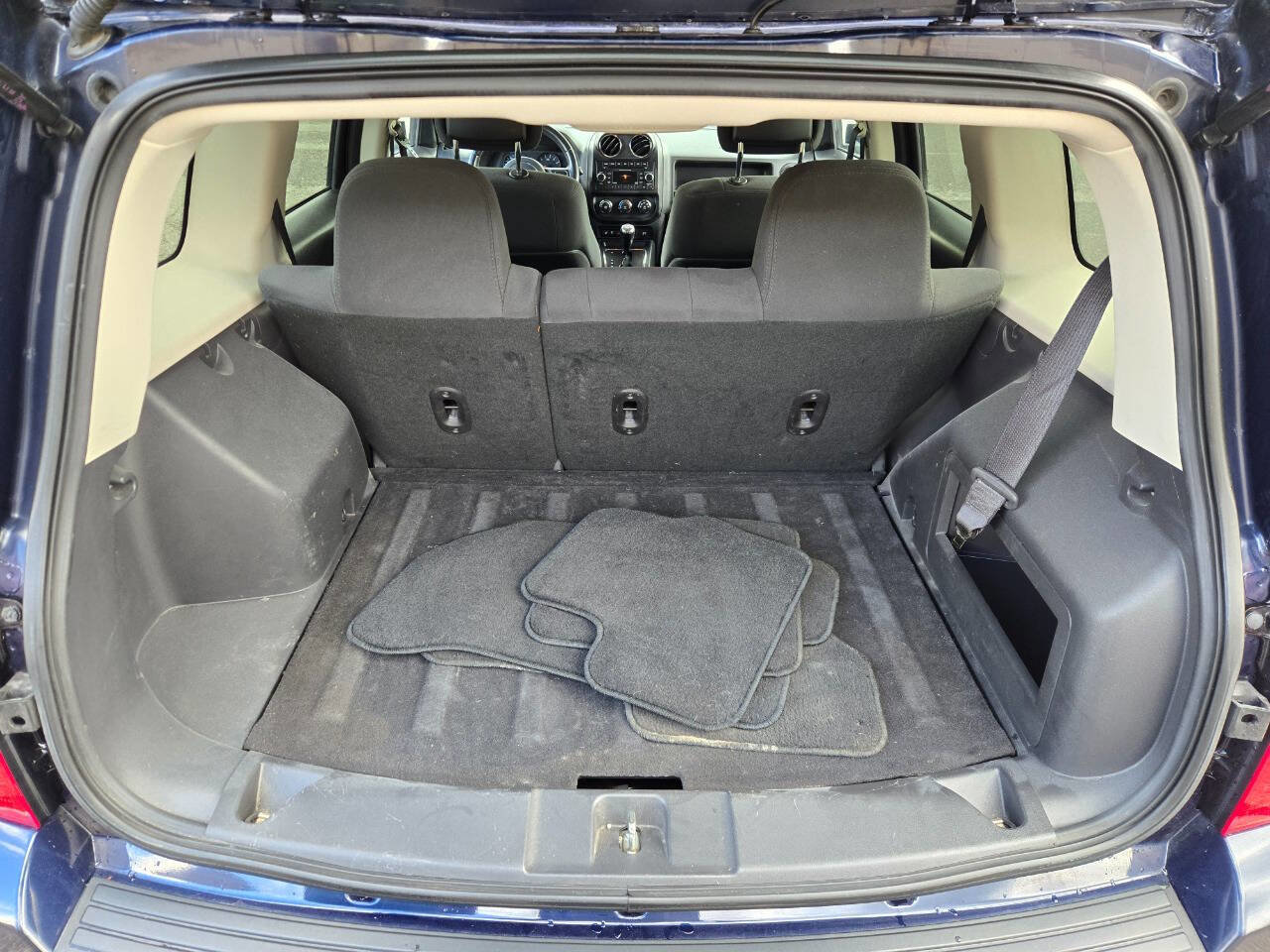 Used 2012 Jeep Patriot Latitude FWD image 37