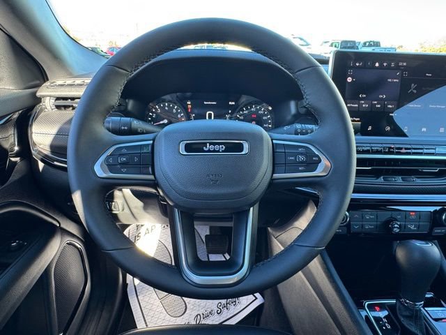 New 2026 Jeep Compass Latitude image 13