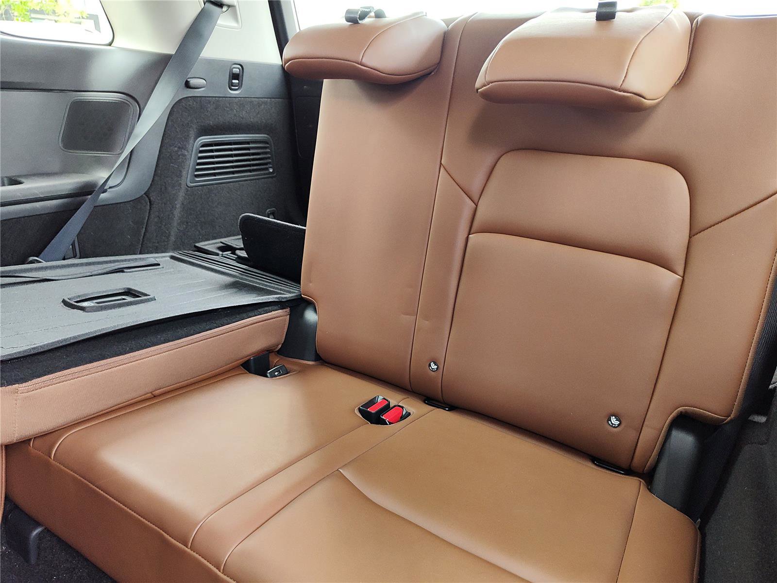 Used 2024 Nissan Pathfinder Platinum w/ Cargo Package image 28