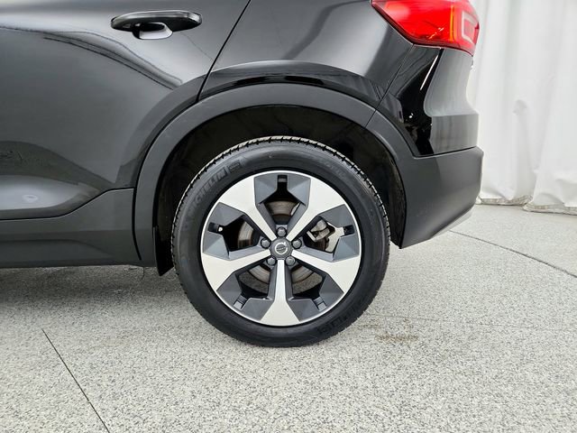 Certified 2023 Volvo XC40 B5 Plus w/ Protection Package Premier image 27