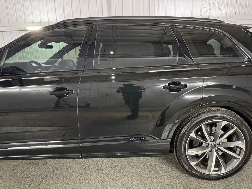 Used 2023 Audi SQ7 Prestige image 18