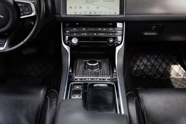 Used 2018 Jaguar XF S AWD/4WD image 30