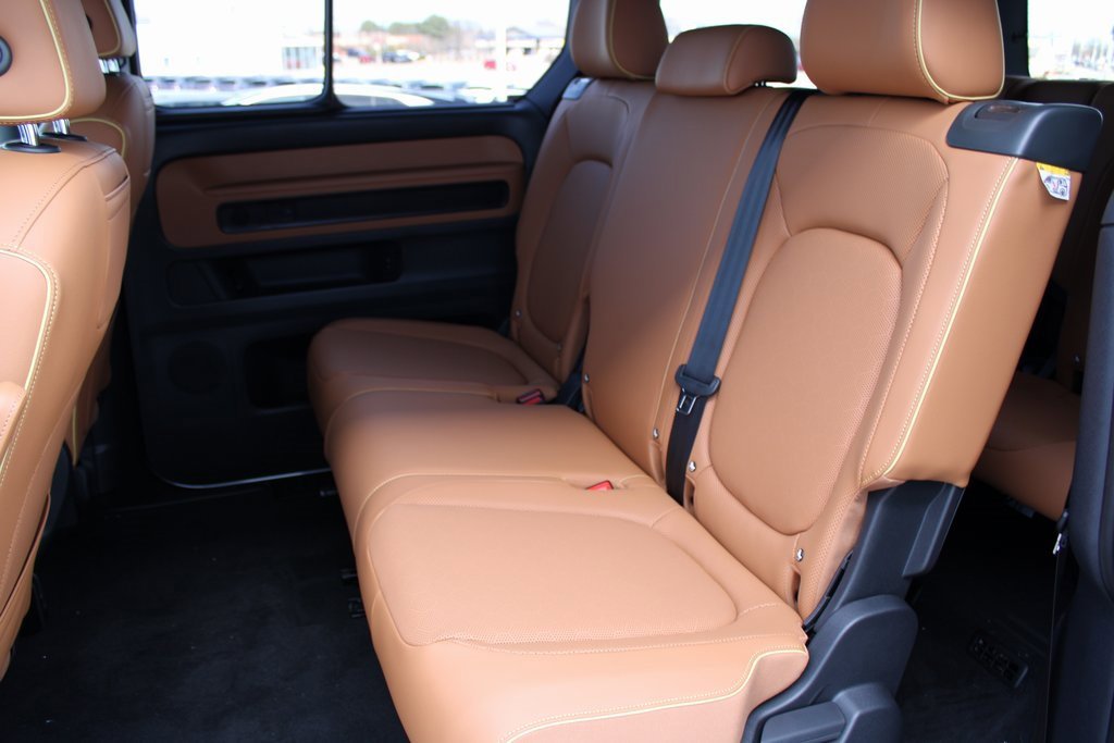 New 2025 Volkswagen ID. Buzz Pro S image 18