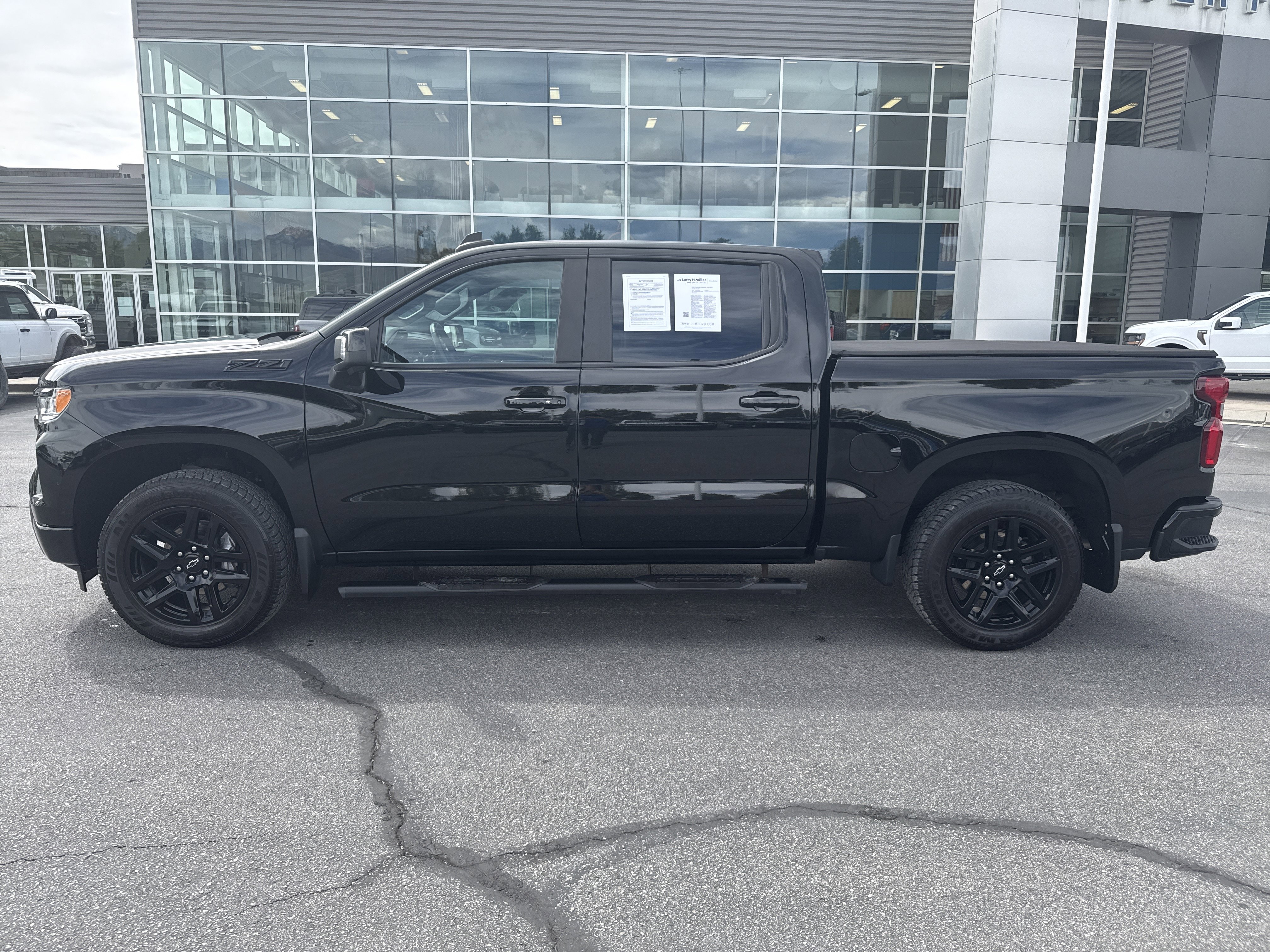 Used 2024 Chevrolet Silverado 1500 RST w/ Convenience Package II AWD/4WD image 2