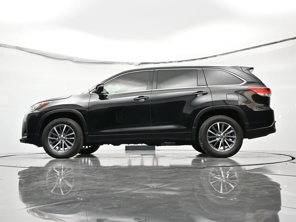 Used 2017 Toyota Highlander image 42
