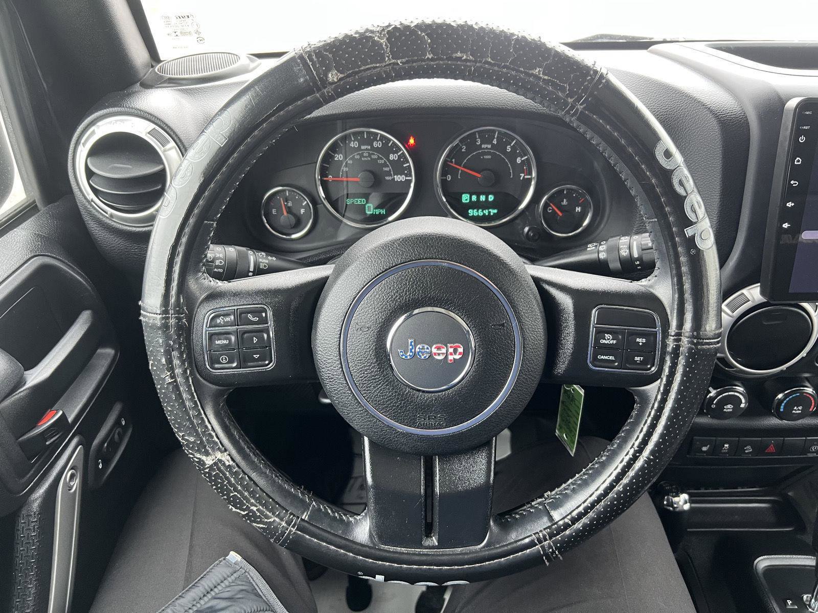 Used 2017 Jeep Wrangler Unlimited Sahara w/ Connectivity Group image 15