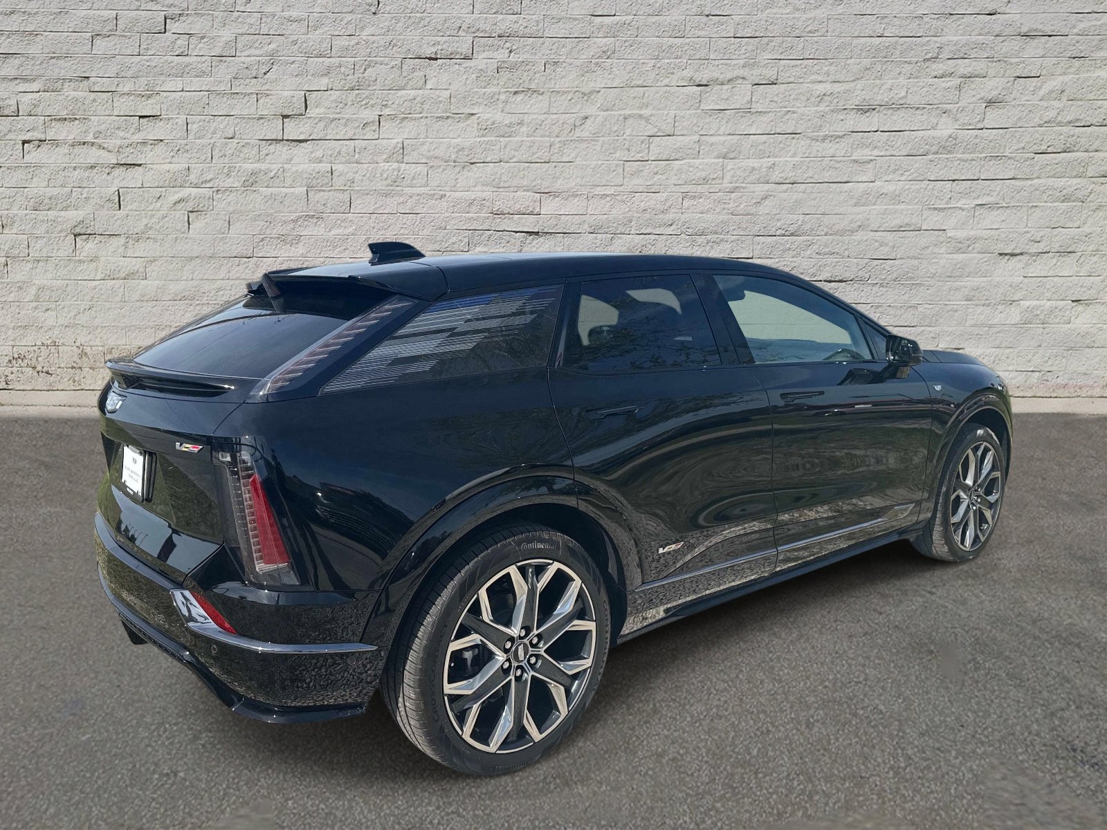 New 2026 Cadillac Optiq V w/ LPO, Floor Liner Package AWD/4WD image 5