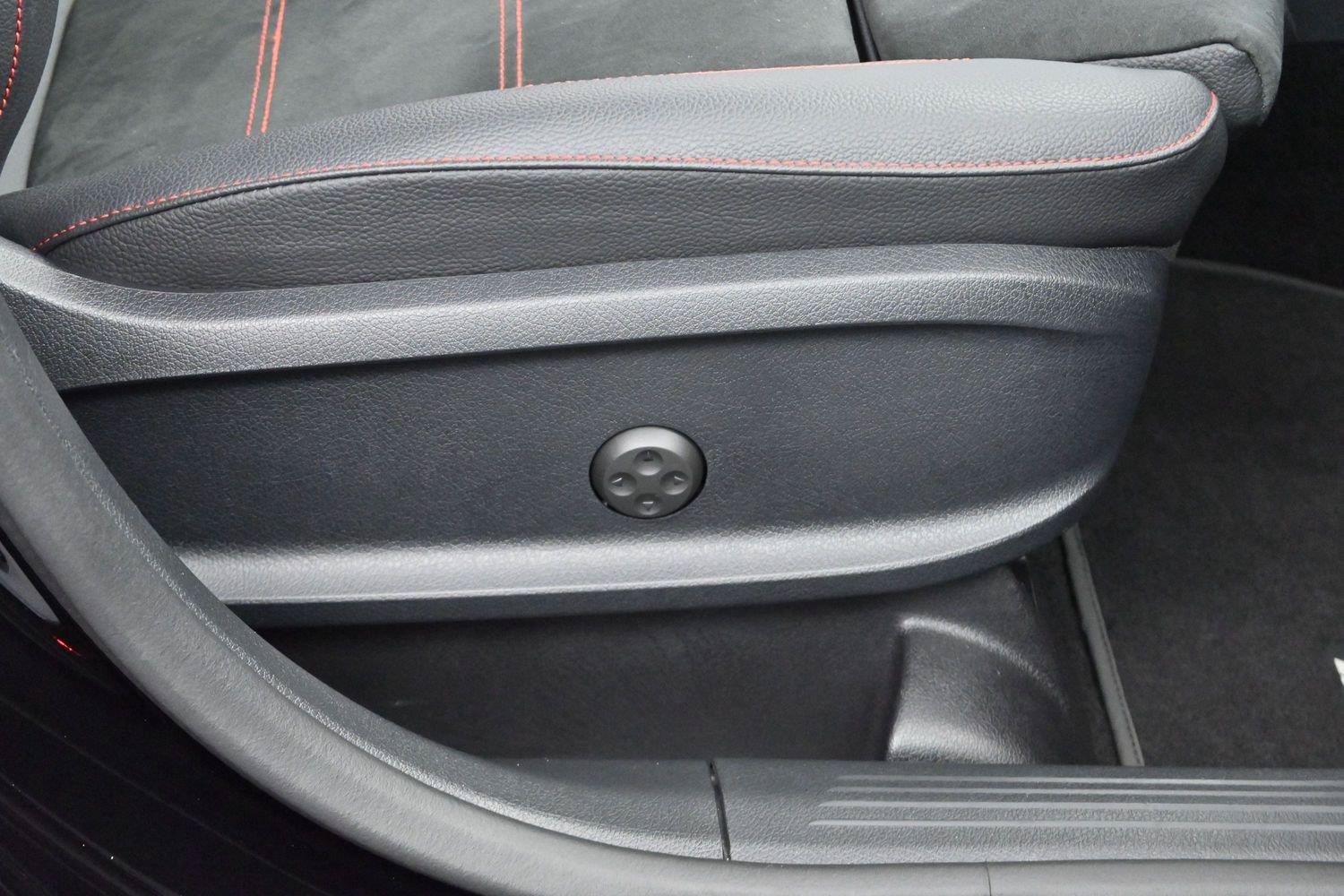 Used 2024 Mercedes-Benz GLB 250 image 29