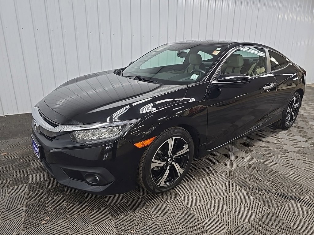 Used 2018 Honda Civic Touring image 8