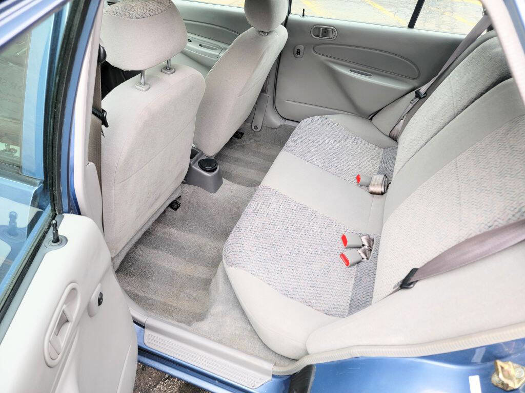 Used 1999 Ford Escort SE image 10