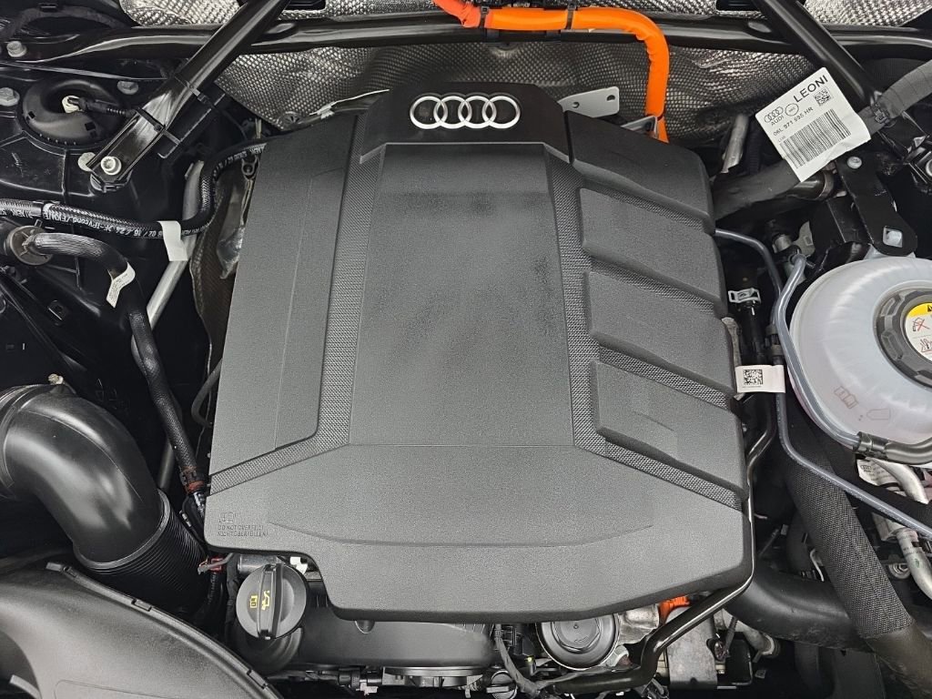Used 2024 Audi Q5 e Premium Plus w/ Premium Plus Package AWD/4WD image 19