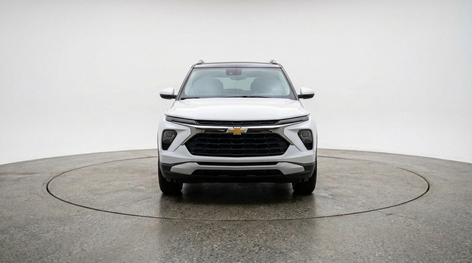 Used 2025 Chevrolet TrailBlazer LT image 2