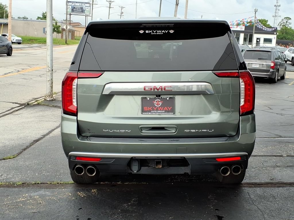 Used 2023 GMC Yukon XL Denali AWD/4WD image 5
