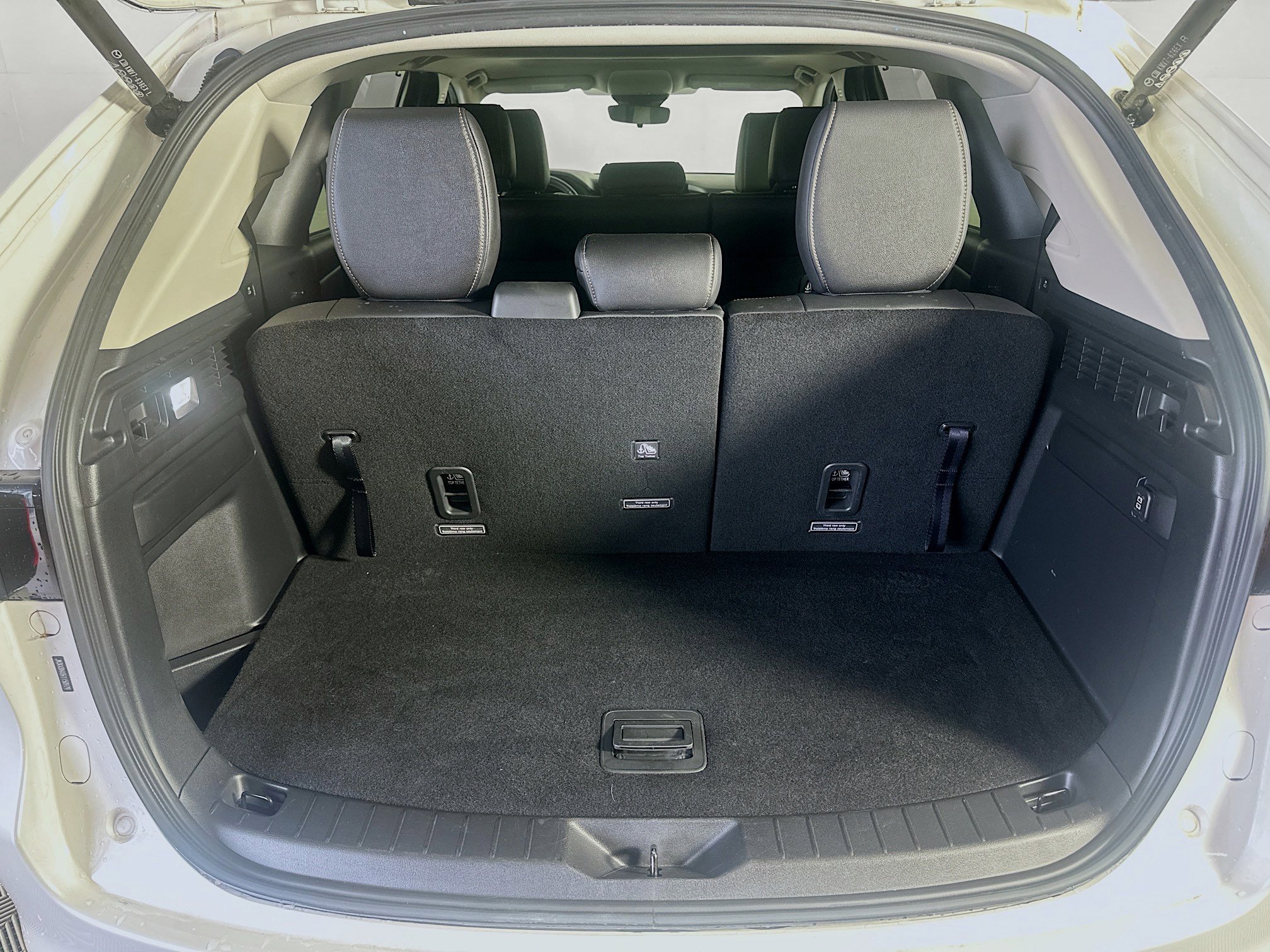 Used 2024 MAZDA CX-90 Plug-In Hybrid w/ Preferred image 31