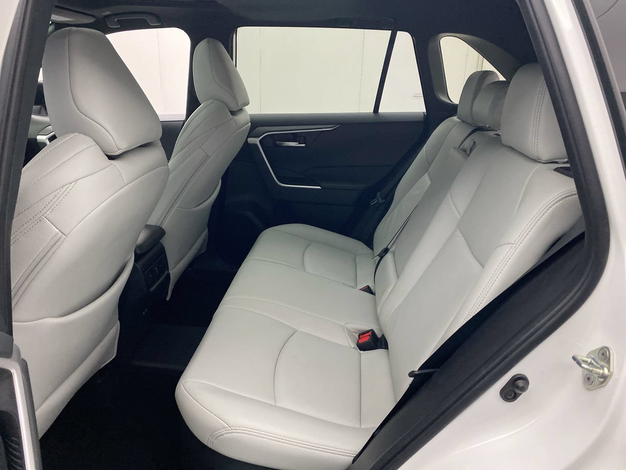 Used 2023 Toyota RAV4 SE w/ Weather & Moonroof Package AWD/4WD image 24