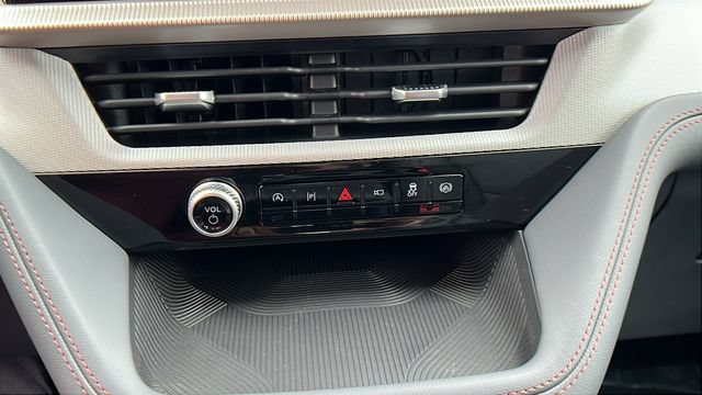 New 2026 Ford Explorer Active w/ Active Comfort Package RWD image 25