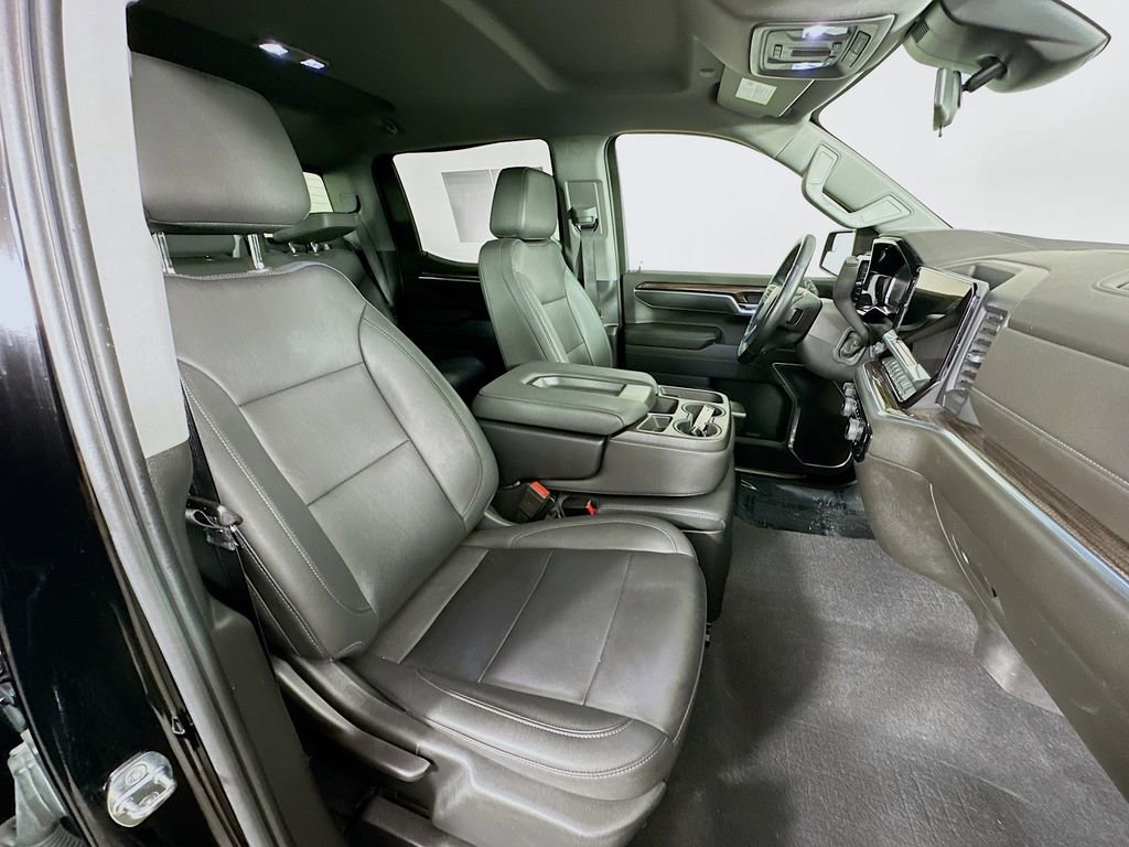 Used 2022 Chevrolet Silverado 1500 LT AWD/4WD image 35