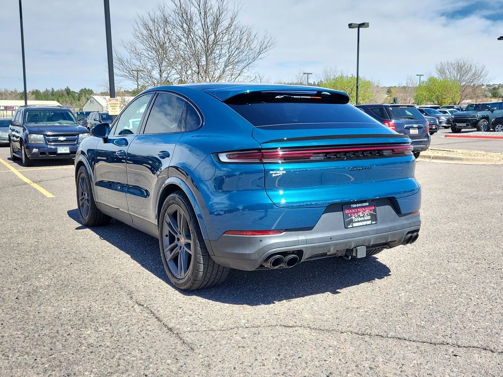 Used 2025 Porsche Cayenne Coupe AWD/4WD image 6