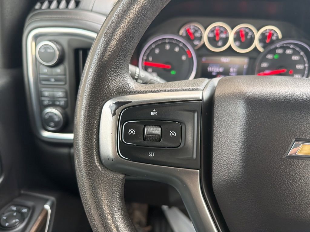 Used 2020 Chevrolet Silverado 3500 LT image 17