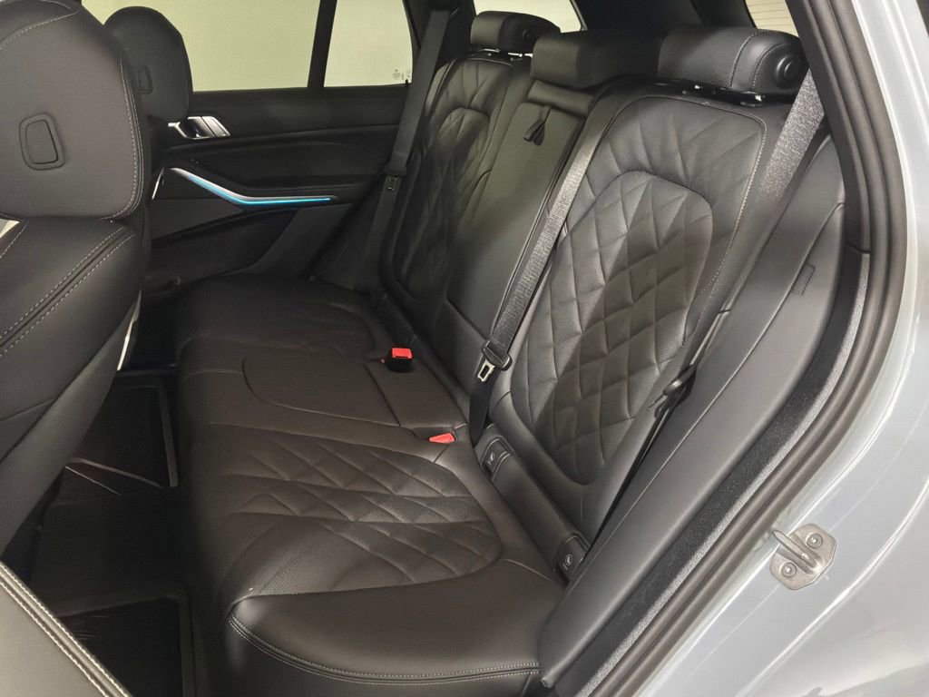 Used 2026 BMW X5 xDrive40i AWD/4WD image 19