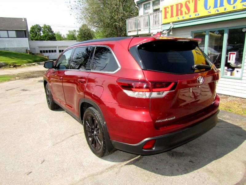 Used 2019 Toyota Highlander AWD V6 image 4