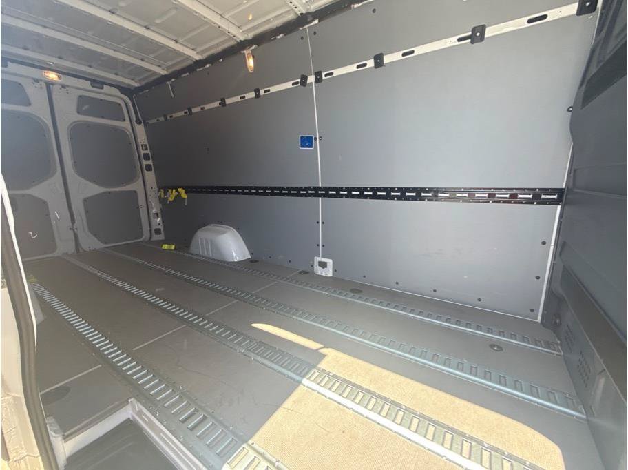 Used 2024 Mercedes-Benz Sprinter 2500 image 22